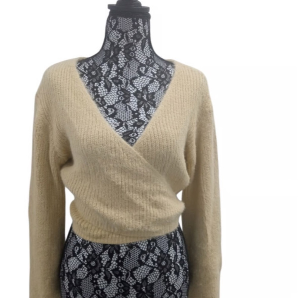 Tilly’s | West of Melrose Eyelash Sweater Cream